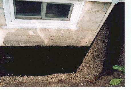 Proper filtration stone cover on weeping tile
