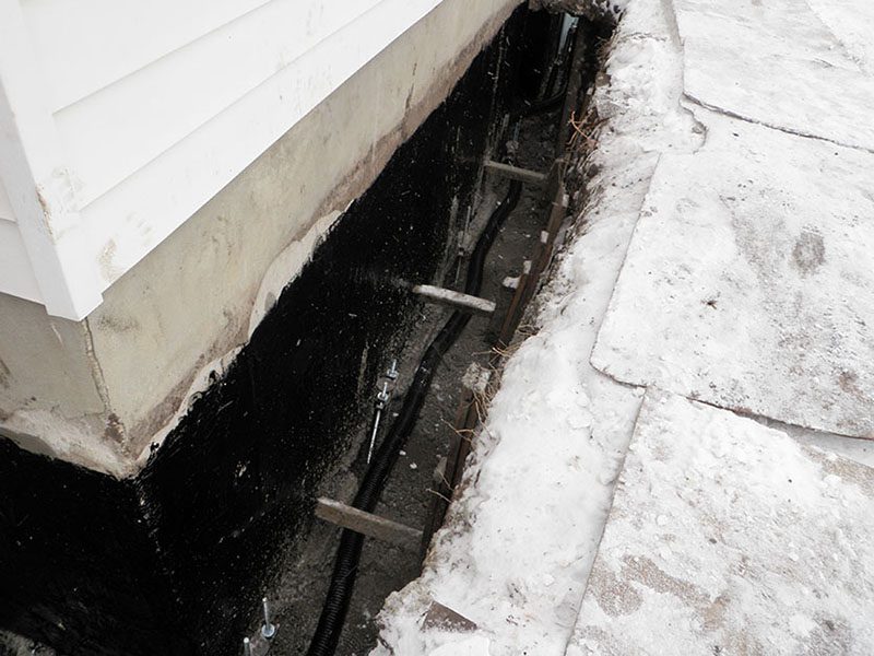 How to repair a hole in a wall